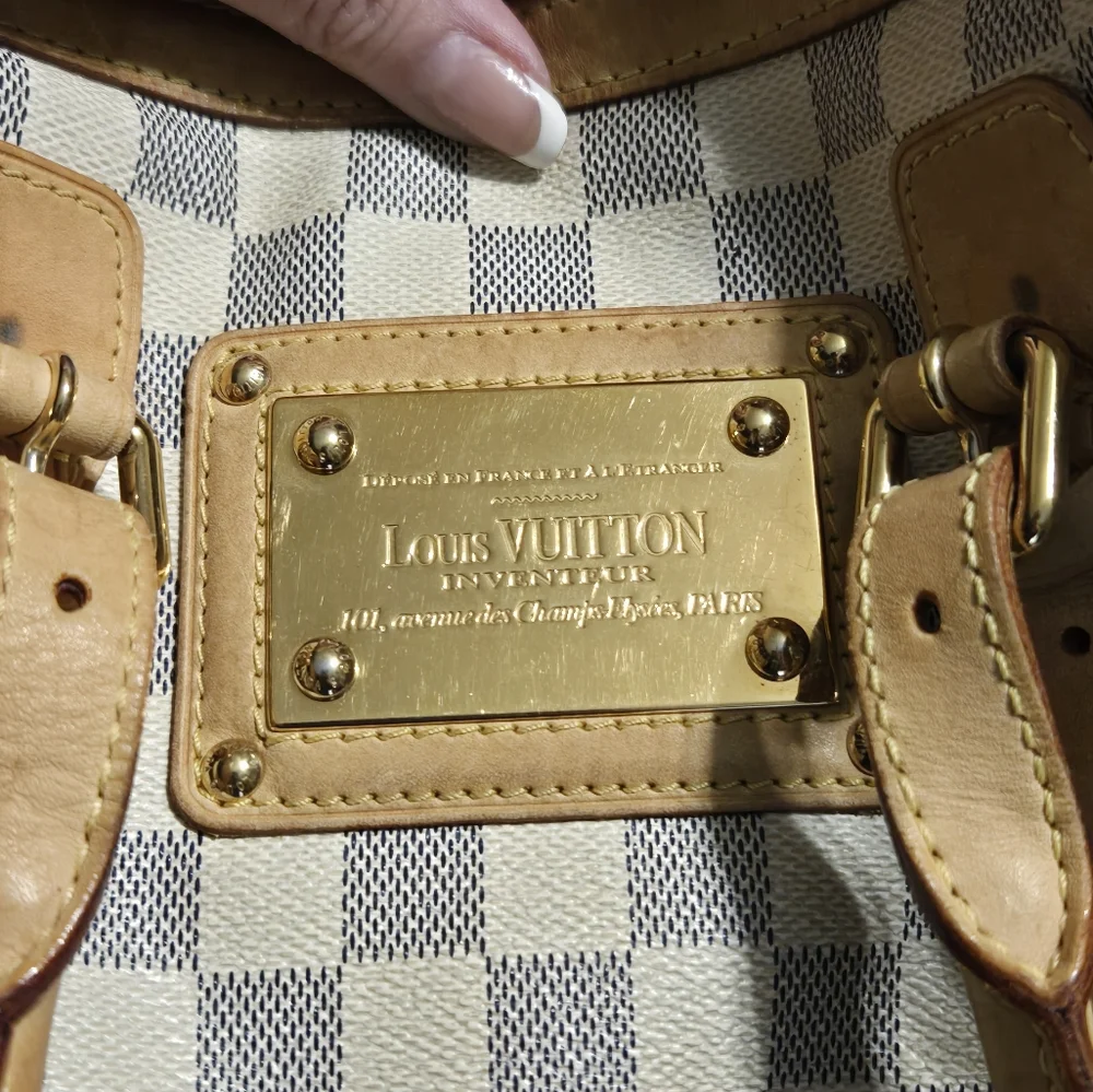 Handbag - Picture 12 of 16